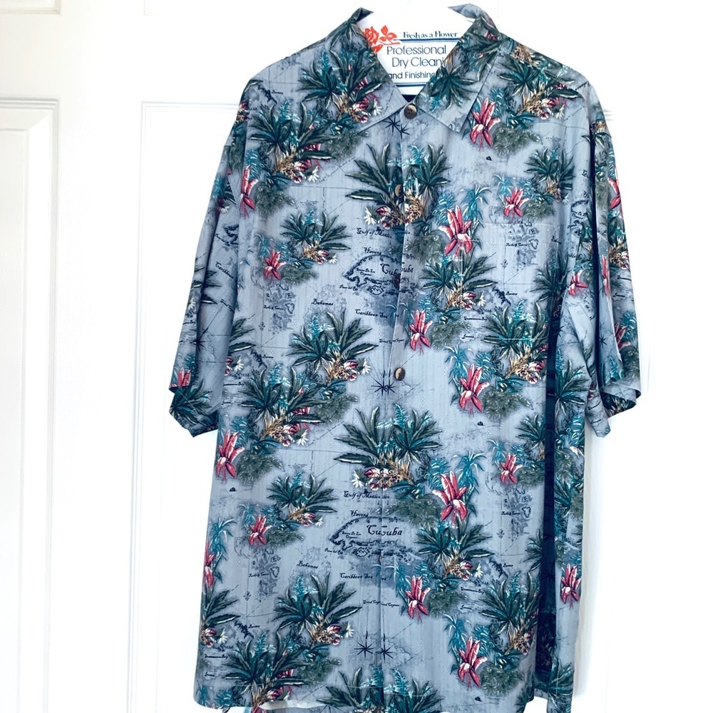 TOMMY BAHAMA Tropical Silk Camp Shirt Button Front Short Sleeve XL